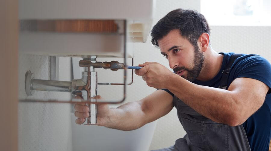 Gas water heater repair in Knightstown, IN